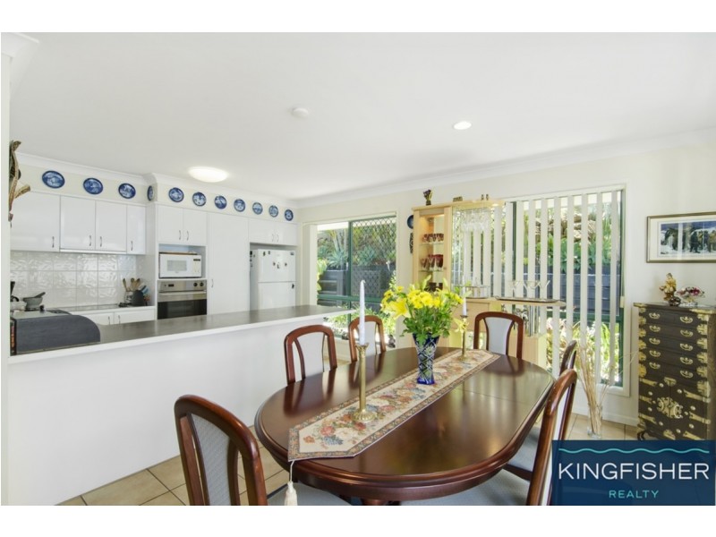 11 Casablanca Court, Burleigh Waters QLD 4220