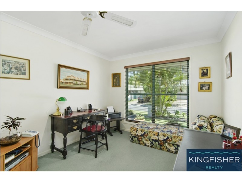 11 Casablanca Court, Burleigh Waters QLD 4220