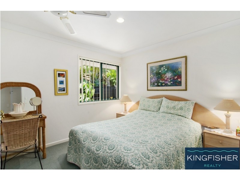 11 Casablanca Court, Burleigh Waters QLD 4220