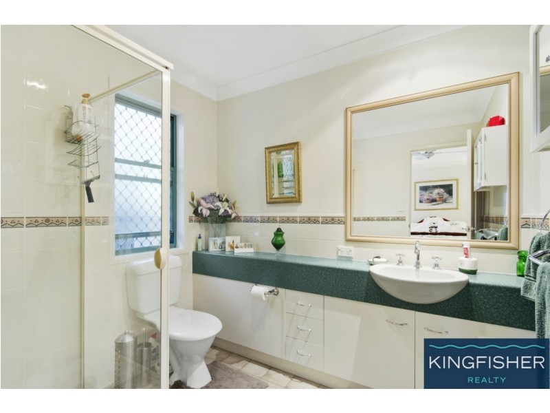 11 Casablanca Court, Burleigh Waters QLD 4220