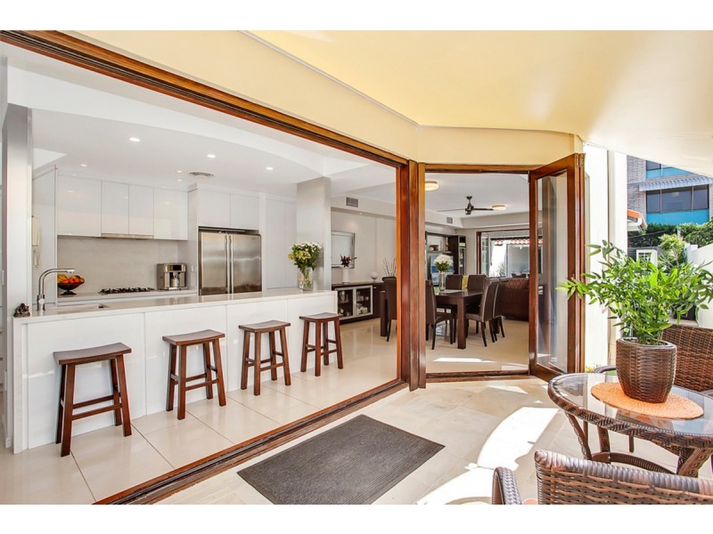 2/26 Jefferson Lane, Palm Beach QLD 4221