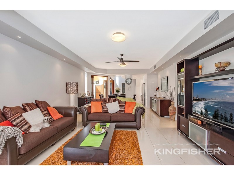 2/26 Jefferson Lane, Palm Beach QLD 4221