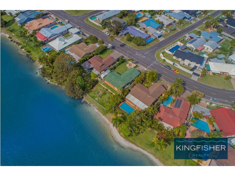 168 Acanthus Avenue, Burleigh Waters QLD 4220