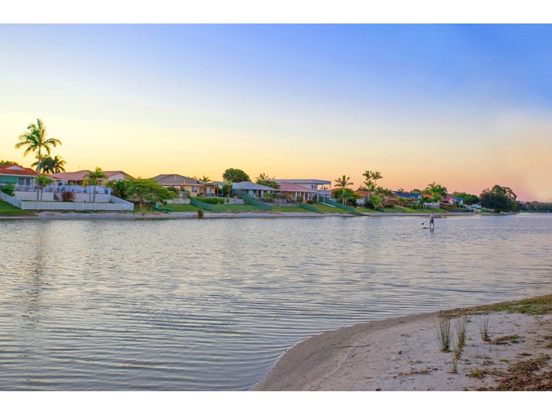 168 Acanthus Avenue, Burleigh Waters QLD 4220