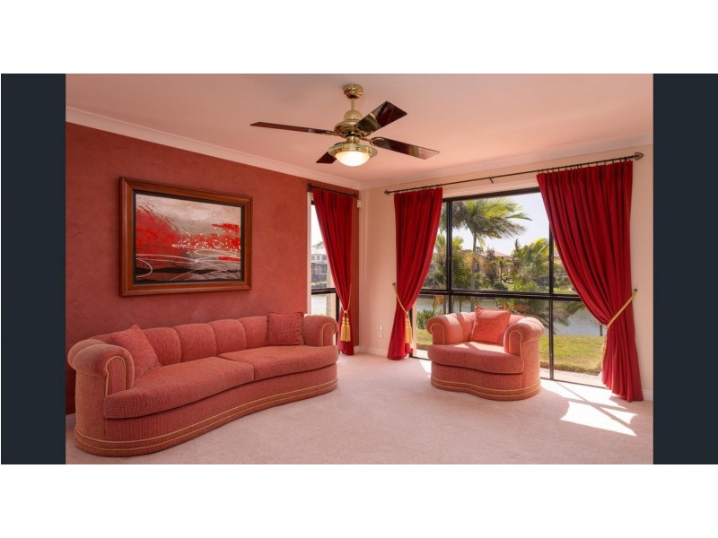 9 Crozet Court, Burleigh Waters QLD 4220