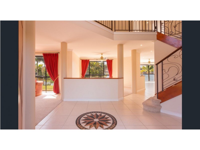 9 Crozet Court, Burleigh Waters QLD 4220