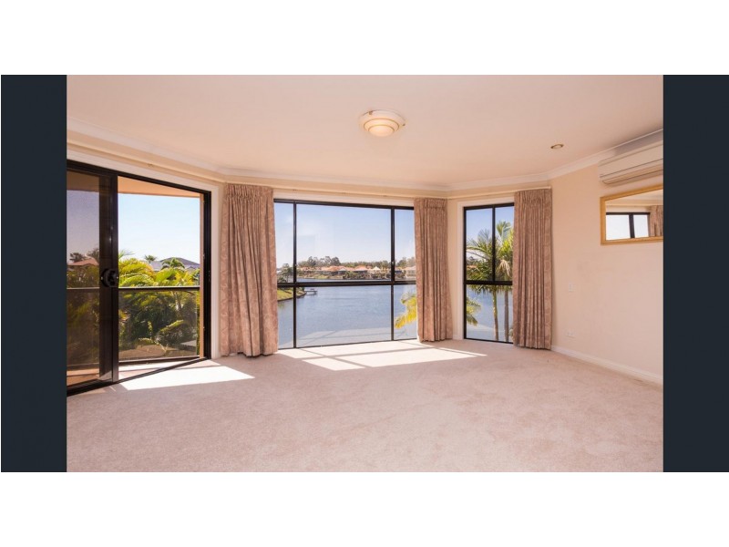 9 Crozet Court, Burleigh Waters QLD 4220