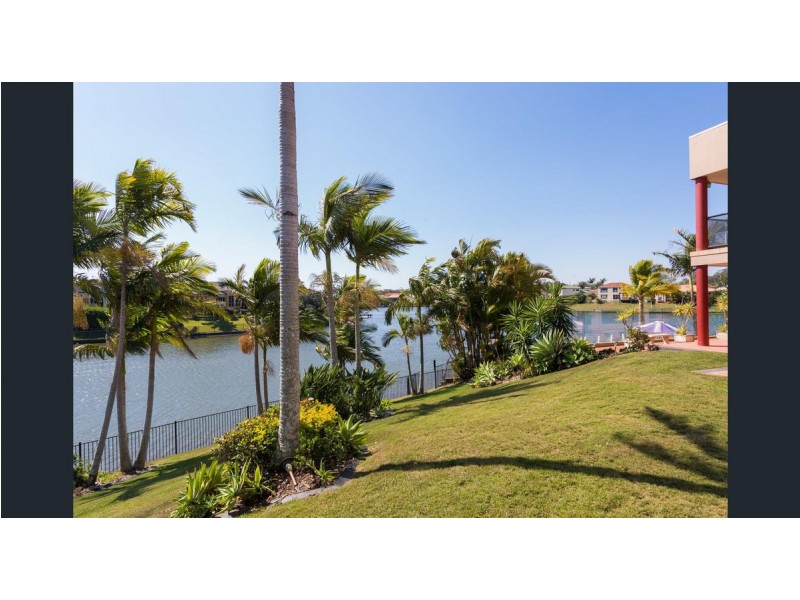 9 Crozet Court, Burleigh Waters QLD 4220