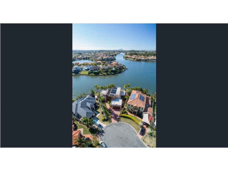 9 Crozet Court, Burleigh Waters QLD 4220