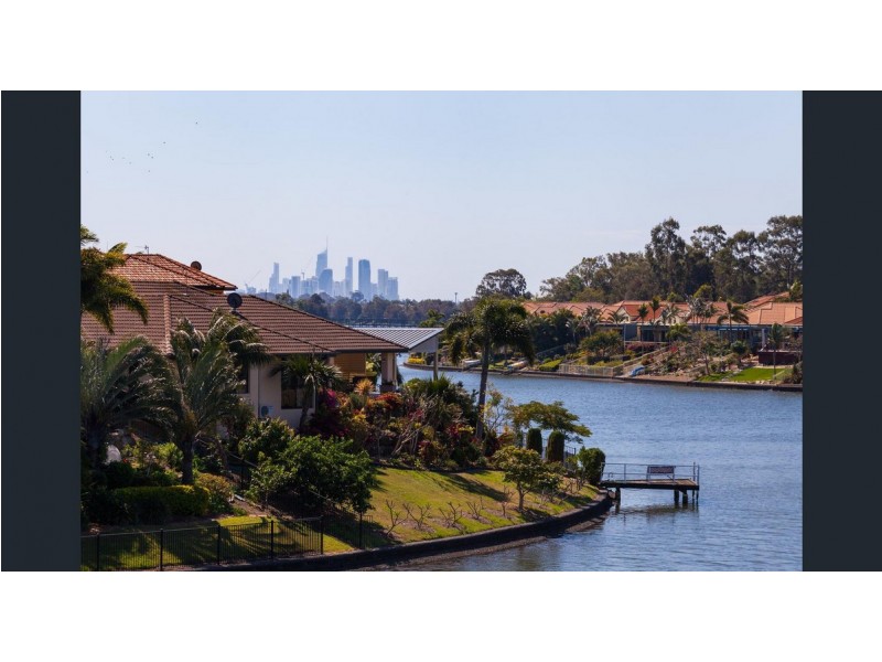 9 Crozet Court, Burleigh Waters QLD 4220