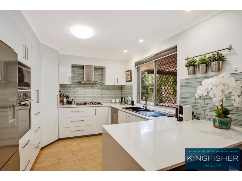 11 Curlew Crescent, Burleigh Waters QLD 4220