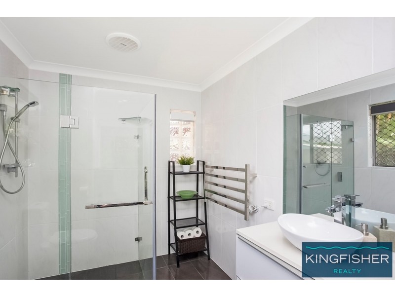 11 Curlew Crescent, Burleigh Waters QLD 4220