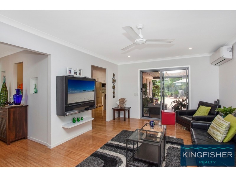 11 Curlew Crescent, Burleigh Waters QLD 4220