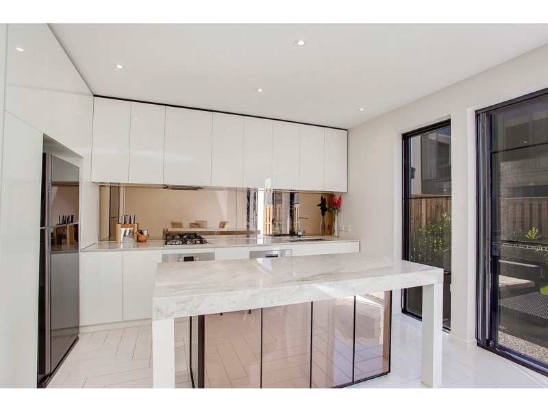 2/16 Magnoli Circuit, Palm Beach QLD 4221