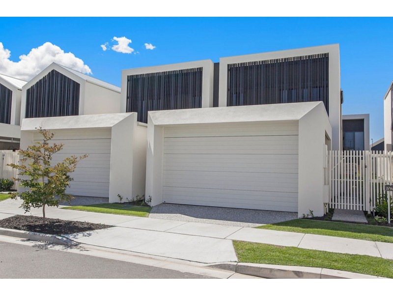 2/16 Magnoli Circuit, Palm Beach QLD 4221