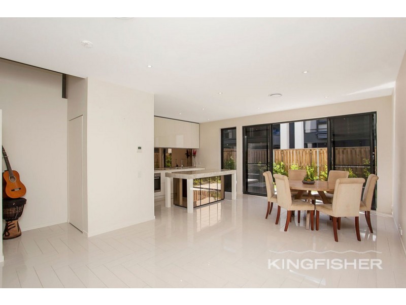 2/16 Magnoli Circuit, Palm Beach QLD 4221