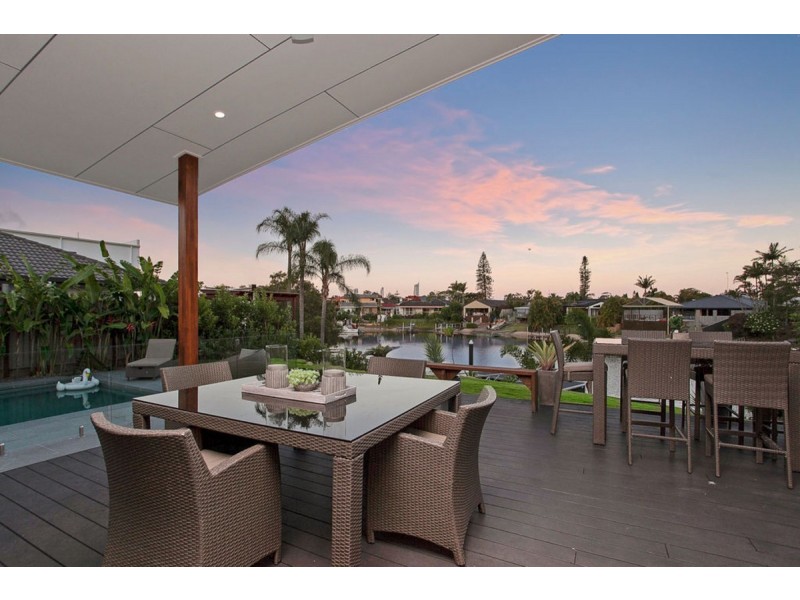 3 Nootka Court, Broadbeach Waters QLD 4218