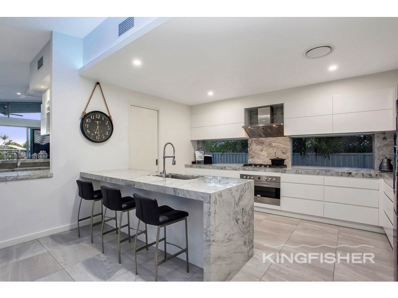3 Nootka Court, Broadbeach Waters QLD 4218