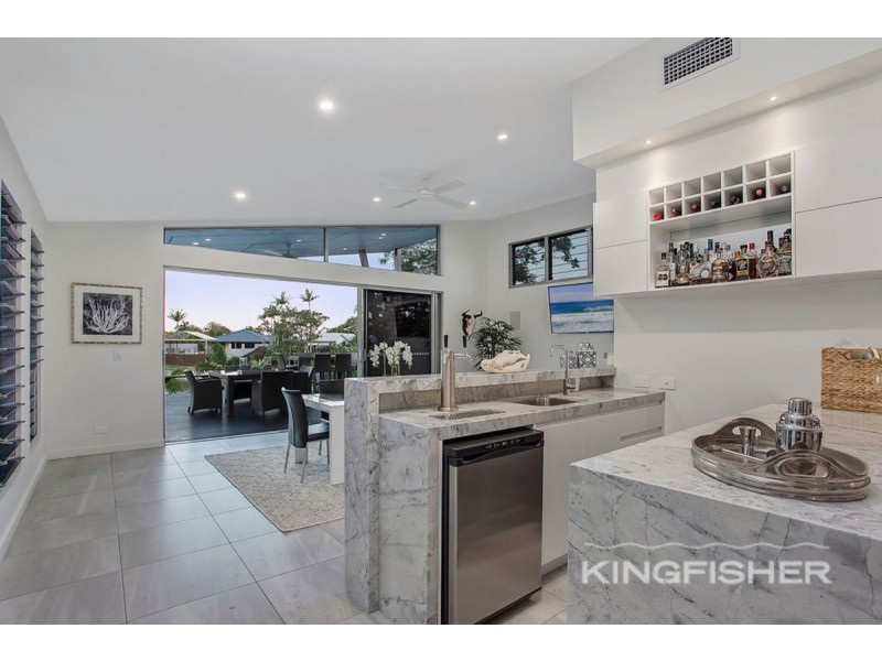 3 Nootka Court, Broadbeach Waters QLD 4218