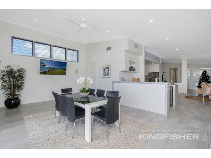 3 Nootka Court, Broadbeach Waters QLD 4218