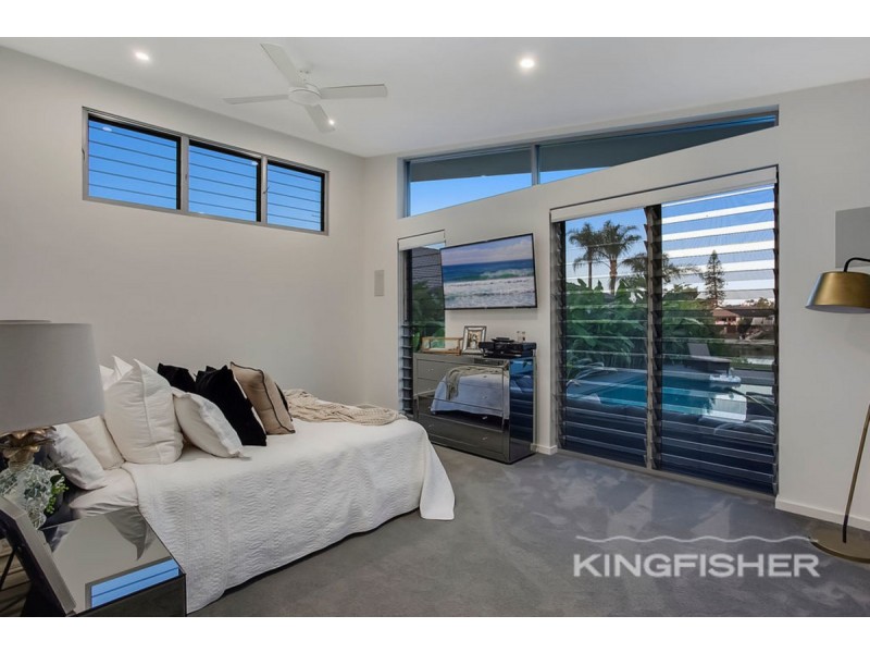 3 Nootka Court, Broadbeach Waters QLD 4218