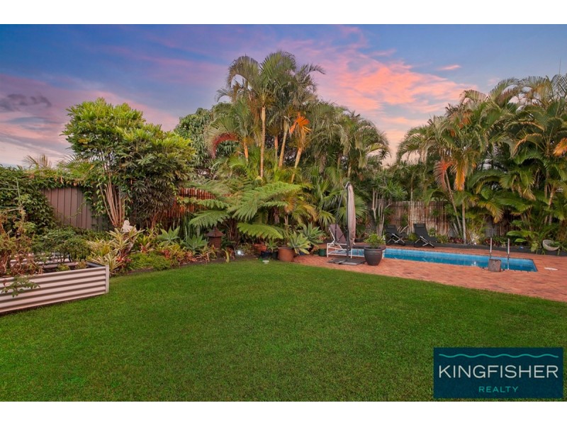 11 Curlew Crescent, Burleigh Waters QLD 4220