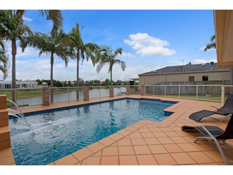 104 Dipper Drive, Burleigh Waters QLD 4220