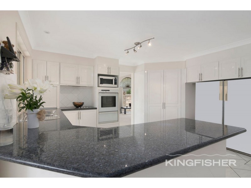 104 Dipper Drive, Burleigh Waters QLD 4220