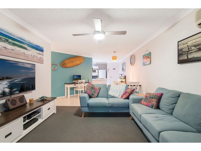 22/7 Redondo Avenue, Miami QLD 4220