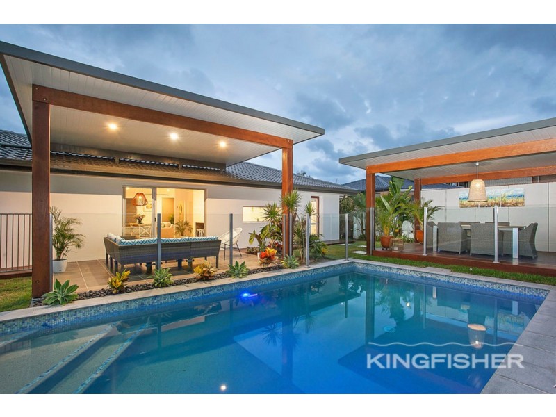 104 Burleigh Street, Burleigh Waters QLD 4220