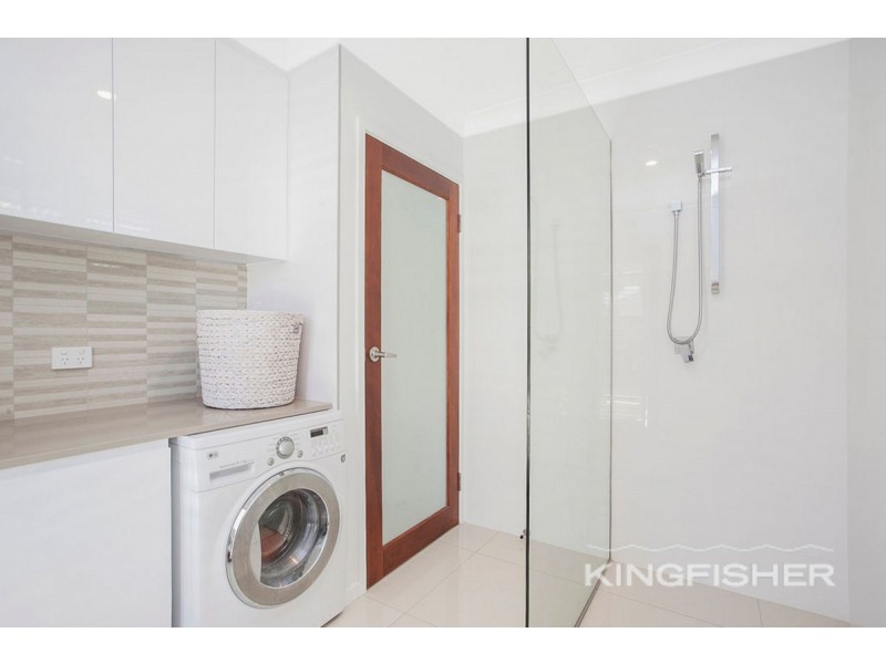 104 Burleigh Street, Burleigh Waters QLD 4220