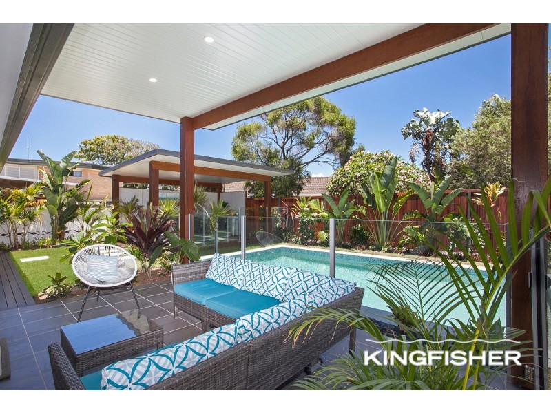 104 Burleigh Street, Burleigh Waters QLD 4220