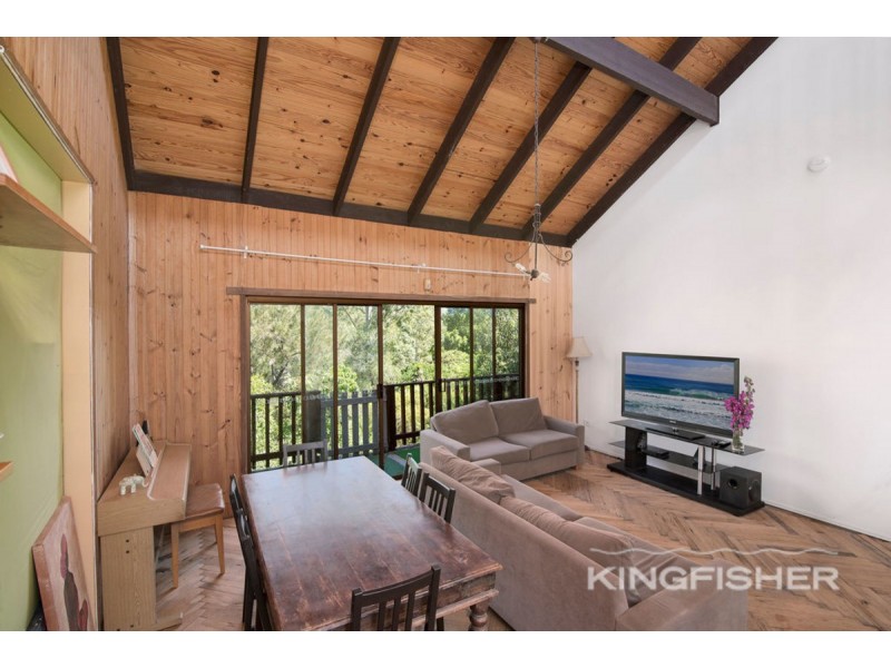 17 Tanjenong Place, Burleigh Heads QLD 4220