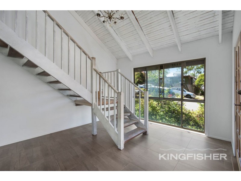 17 Tanjenong Place, Burleigh Heads QLD 4220