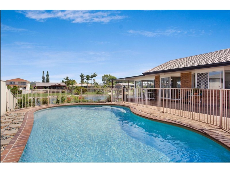 49 Pintail Crescent, Burleigh Waters QLD 4220