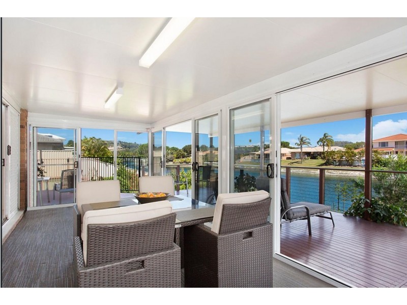 49 Pintail Crescent, Burleigh Waters QLD 4220