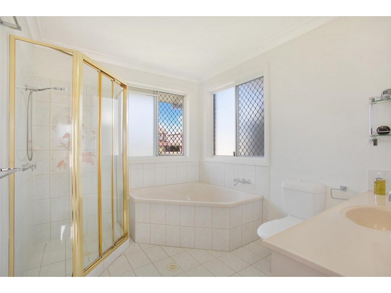 49 Pintail Crescent, Burleigh Waters QLD 4220