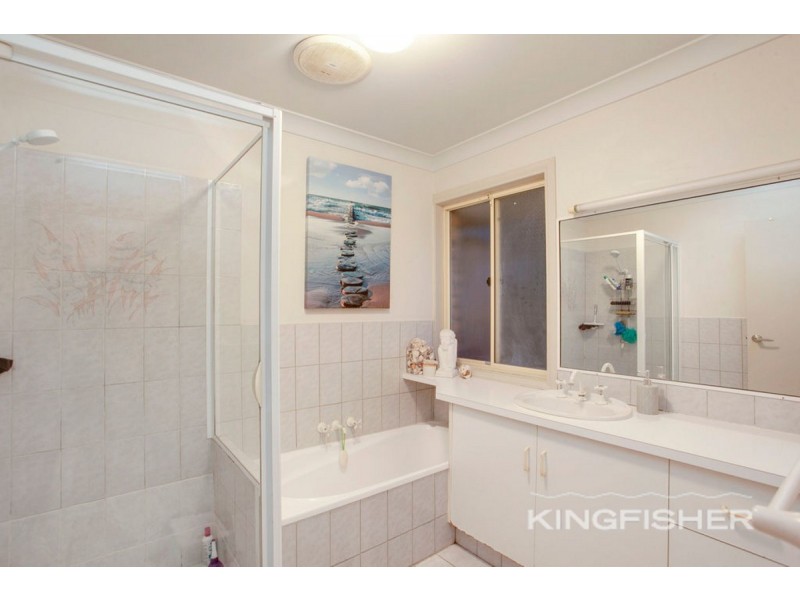 5 Oriole Court, Burleigh Waters QLD 4220