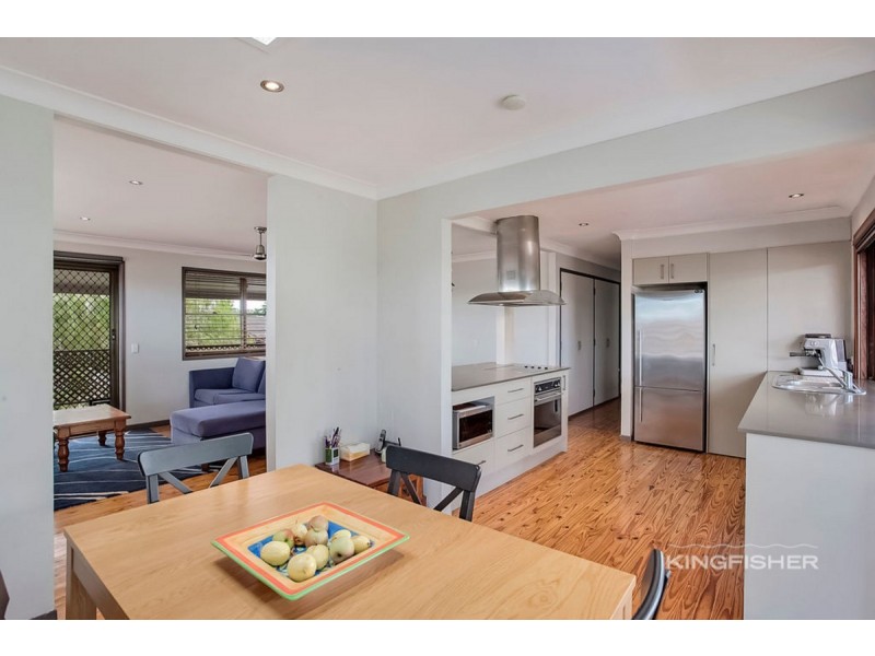 77 Jabiru Avenue, Burleigh Waters QLD 4220