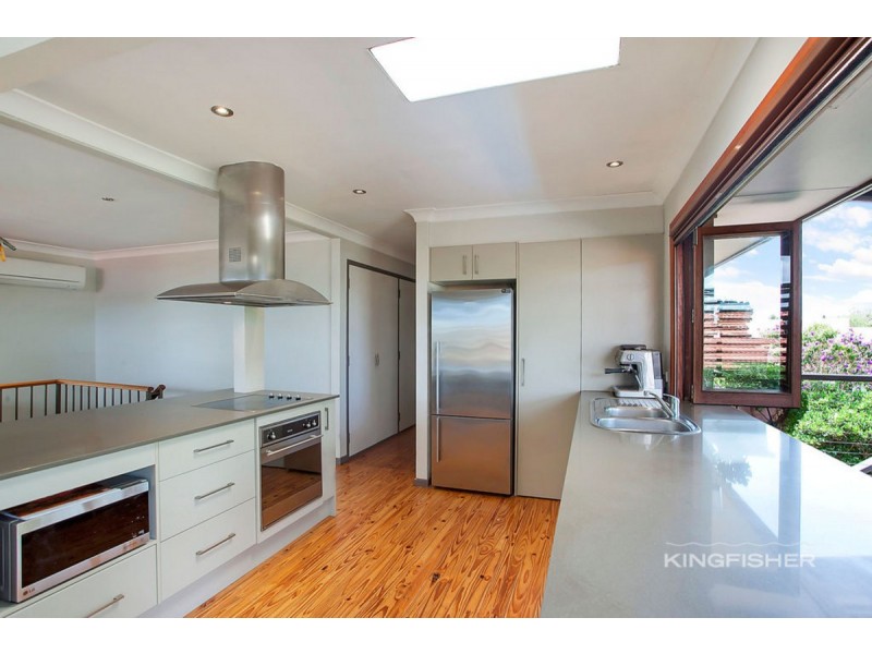 77 Jabiru Avenue, Burleigh Waters QLD 4220