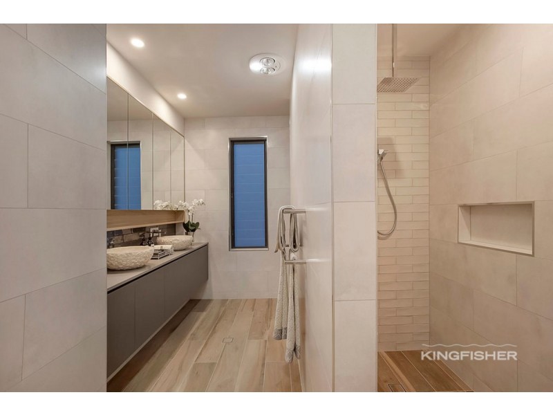 5A Emu Place, Burleigh Waters QLD 4220