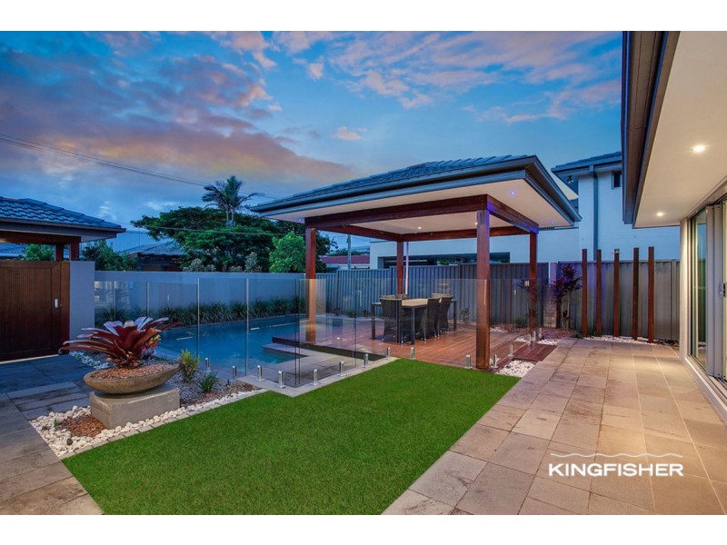 10 Kestrel Drive, Burleigh Waters QLD 4220