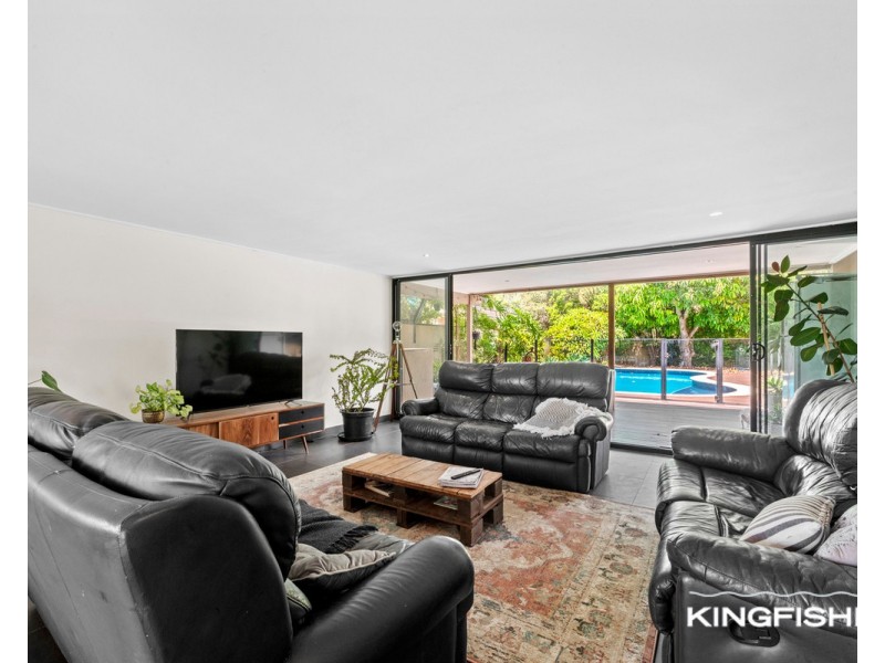 180 Burleigh Street, Burleigh Waters QLD 4220