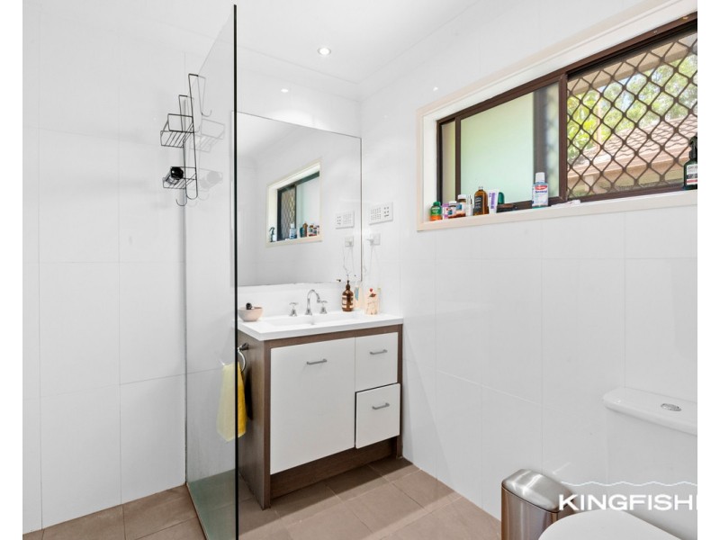 180 Burleigh Street, Burleigh Waters QLD 4220