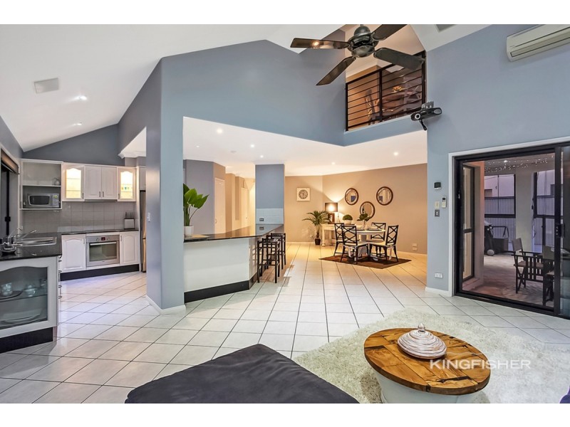 1 Palmyra Court, Burleigh Waters QLD 4220