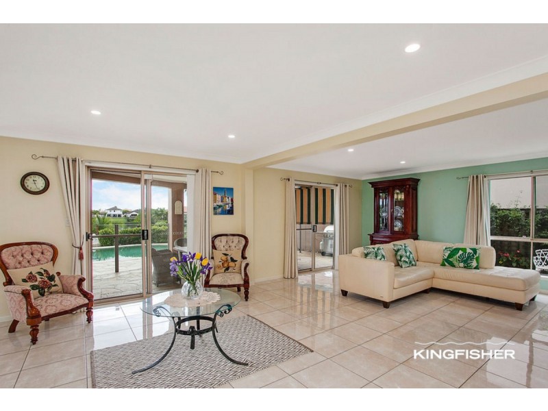 180 Dunlin Drive, Burleigh Waters QLD 4220