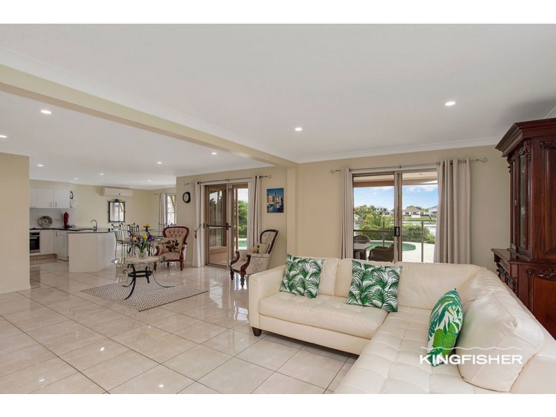 180 Dunlin Drive, Burleigh Waters QLD 4220