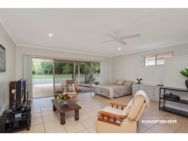 180 Dunlin Drive, Burleigh Waters QLD 4220
