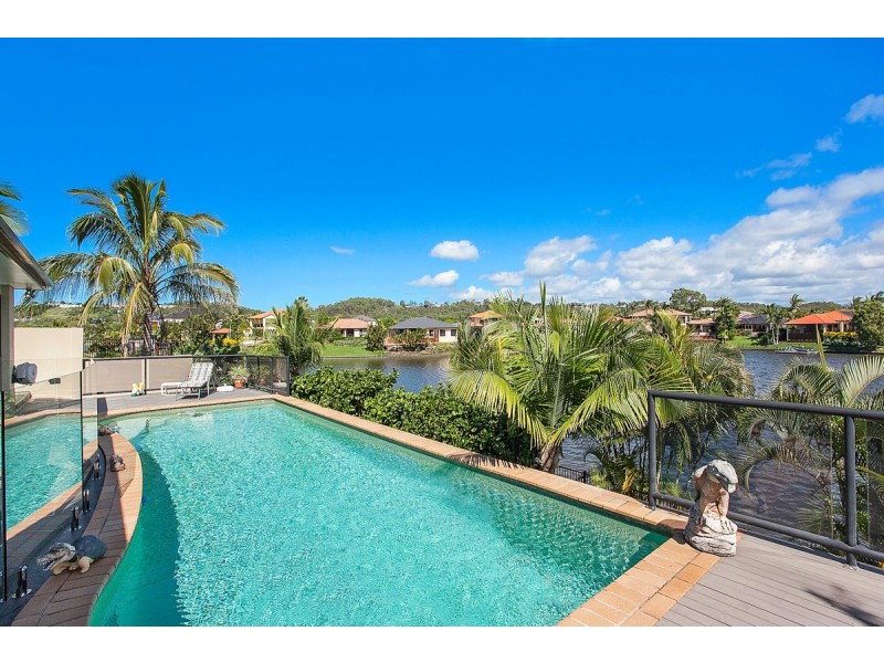 11 St Helens Court, Burleigh Waters QLD 4220