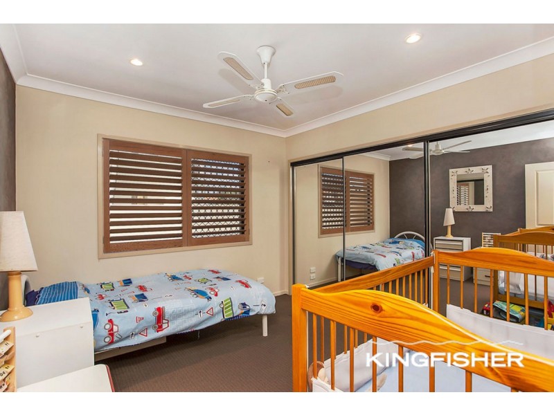 11 St Helens Court, Burleigh Waters QLD 4220